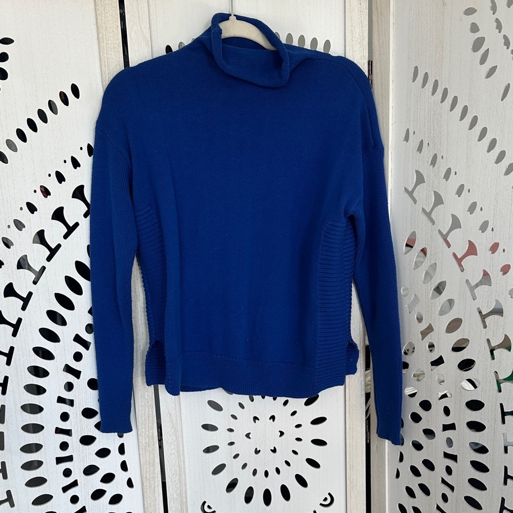 T Tahari Royal Blue Women's Sweater
